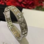 Van Cleef and Arpels Perlée clovers bracelet medium model - Image 3