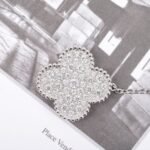 Van Cleef and Arpels Magic Alhambra necklace 6 motifs - Image 4