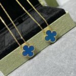 Van Cleef and Arpels Vintage Alhambra pendant - Image 4