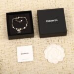 CHANEL CC Pearl bracelet - Image 5