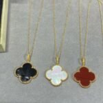 Van Cleef and Arpels Magic Alhambra long necklace 1 motif - Image 4