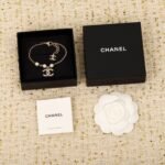 CHANEL CC Pearl bracelet - Image 5
