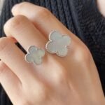 Van Cleef and Arpels Magic Alhambra Between the Finger ring - Image 4