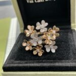 Van Cleef and Arpels Frivole ring 8 flowers - Image 8