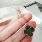 Van Cleef and Arpels Magic Alhambra earrings 2 motifs - Image 3