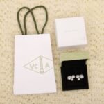 Van Cleef and Arpels Lotus earrings 3 flowers - Image 7
