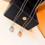 LOUIS VUITTON Empreinte Pendant - Image 2
