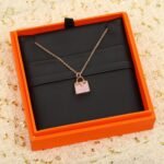 HERMES Amulettes Kelly pendant - Image 6