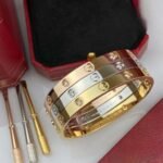 CARTIER LOVE bracelet classic model 4 diamonds - Image 5