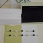 Van Cleef and Arpels Vintage Alhambra bracelet 5 motifs - Image 7
