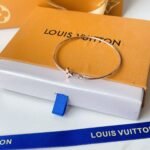 LOUIS VUITTON Idylle Blossom Twist Bracelet - Image 2