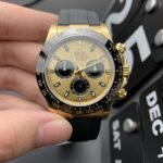 Rolex Cosmograph Daytona 40 mm Oysterflex Black Bezel Golden black counter rings Dial 126518LN - Image 2
