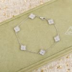 Van Cleef and Arpels Sweet Alhambra bracelet 6 motifs - Image 2