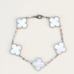 Van Cleef and Arpels Vintage Alhambra bracelet 5 motifs - Image 2