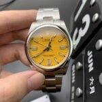 Rolex Oyster Perpetual 41 mm Oyster Trapeze Bezel Yellow Dial - Image 2