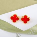 Van Cleef and Arpels Vintage Alhambra earrings - Image 2