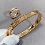 Van Cleef and Arpels Perlée signature bracelet medium model - Image 3