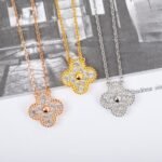 Van Cleef and Arpels Vintage Alhambra pendant - Image 6