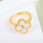 Van Cleef and Arpels Vintage Alhambra ring - Image 6
