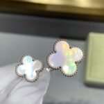 Van Cleef and Arpels Magic Alhambra Between the Finger ring - Image 2