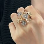 Van Cleef and Arpels Frivole ring 8 flowers - Image 4