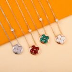 LOUIS VUITTON Color Blossom sun pendant - Image 3