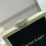 Van Cleef and Arpels Perlée diamonds ring 1 row - Image 4
