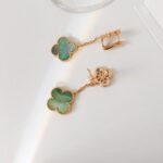 Van Cleef and Arpels Magic Alhambra earrings 2 motifs - Image 4