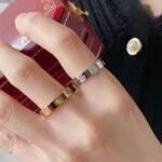 CARTIER LOVE ring small model 1 diamond - Image 6