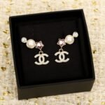 CHANEL CC Star Pearl earrings - Image 2