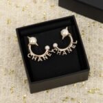 CHANEL Pearl earrings - Image 2