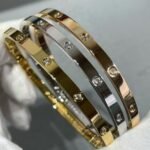 CARTIER LOVE bracelet small model 10 diamonds - Image 4