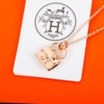 HERMES Amulettes Constance pendant - Image 2