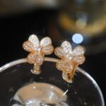 Van Cleef and Arpels Frivole earrings small model - Image 5