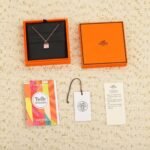 HERMES Amulettes Kelly pendant - Image 7