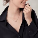 CARTIER LOVE pendant half-paved - Image 4