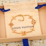 LOUIS VUITTON Idylle Blossom Monogram Bracelet - Image 2