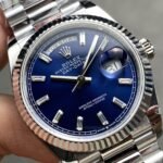 Rolex Daydate 36 mm President Fluted Bezel Bright blue Dial 128239 - Image 2