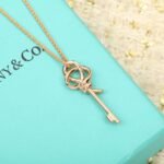 Tiffany and Co TIFFANY Knot Small Key Pendant - Image 2