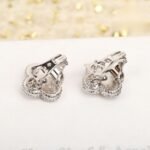 Van Cleef and Arpels Vintage Alhambra earrings - Image 3