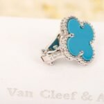 Van Cleef and Arpels Vintage Alhambra earrings - Image 3
