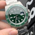 Rolex Submariner Date 41 mm Oyster Green Bezel Green mint Dial - Image 3