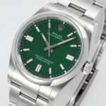 Rolex Oyster Perpetual 36 mm Oyster Trapeze Bezel Green Dial 126000 - Image 3