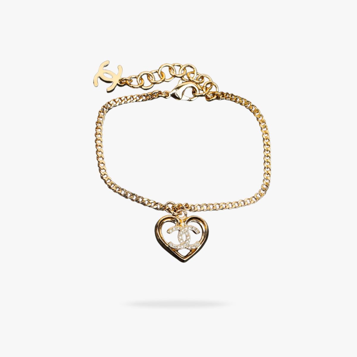 23.jpg CHANEL CC Heart bracelet - Image 1
