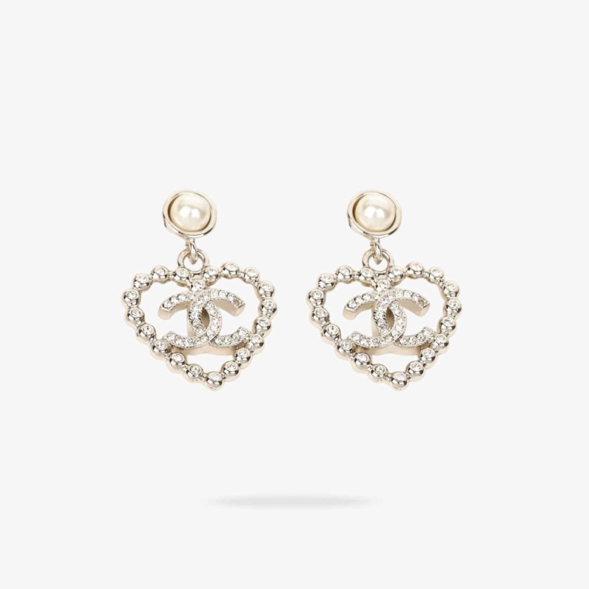 24-1.jpg CHANEL CC Pearl Heart earrings - Image 1