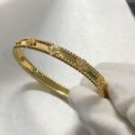 Van Cleef and Arpels Perlée sweet clovers bracelet medium model - Image 3