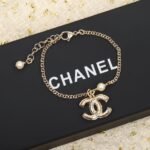 CHANEL CC Pearl bracelet - Image 2