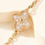 Van Cleef and Arpels Vintage Alhambra bracelet 5 motifs - Image 5
