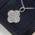 Van Cleef and Arpels Magic Alhambra long necklace 1 motif - Image 4