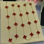 Van Cleef and Arpels Vintage Alhambra long necklace 20 motifs - Image 5